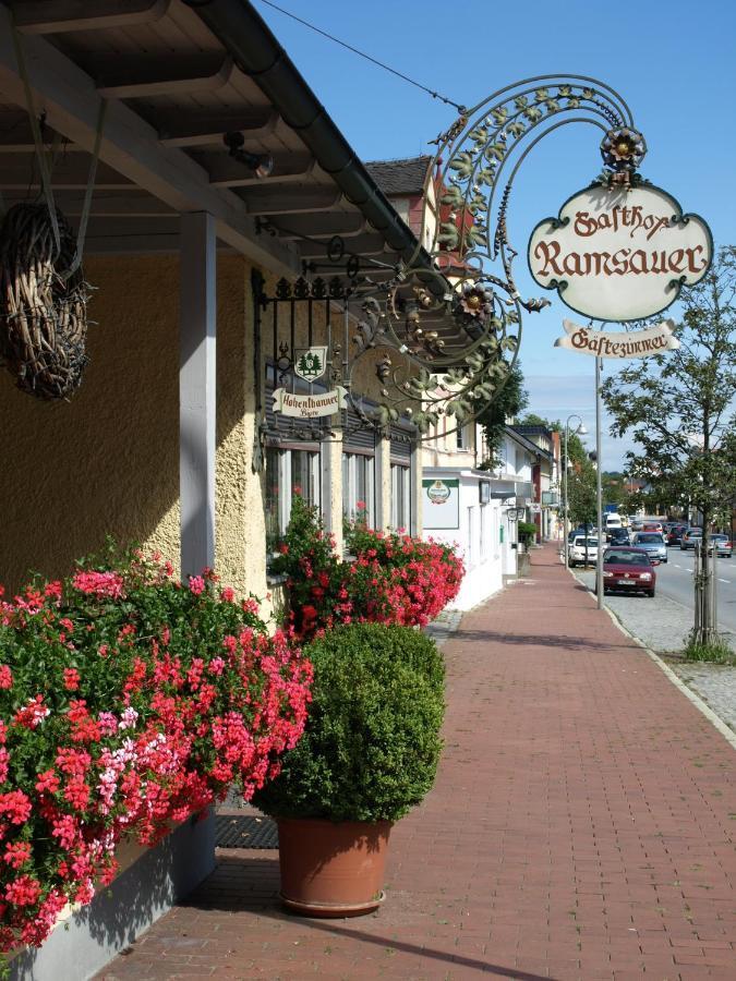 Gasthof Ramsauer Neufahrn in Niederbayern Bagian luar foto